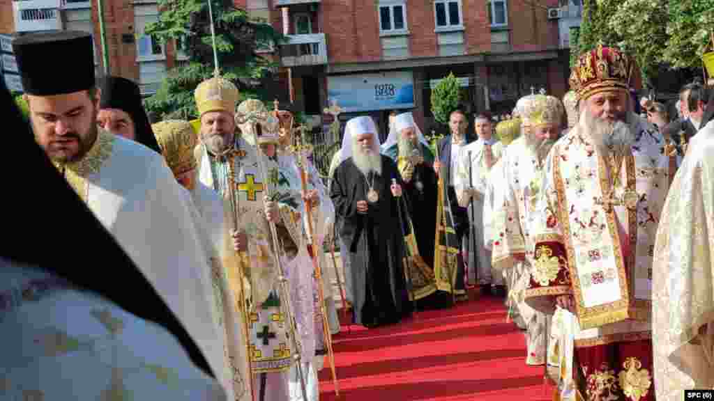Dolazak sveštenstva na služenje zajedničke liturgije, Skoplje, 24. maj.