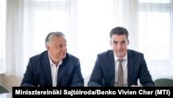 Orbán Viktor, a Fidesz elnöke és Kocsis Máté, a párt frakcióvezetője Budapesten 2022. április 28-án