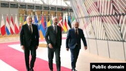 EU/Armenia/Azerbaijan - President of the European Council Charles Michel, Prime Minister of Armenia Nikol Pashinian and President of Azerbaijan Ilham Aliyev meet in Brussels, May 22, 2022.