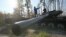 Іспанський турист знімає відео для свого YouTube-каналу під час воєнного туру в Київській області в листопаді 2024 року