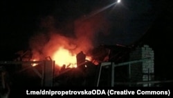 Рятувальники ліквідували пожежі, в районі зруйновані два приватних будинки, ще шість – пошкоджені