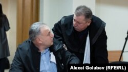 Адвокаты Иона Крянгэ на заседании суда.