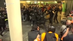 Пресметки меѓу полицијата и демонстрантите во Барселона