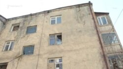 Կյանք՝ փլուզվող պատերի ներսում. ինչու վթարային շենքի բնակիչներին փոխհատուցում չեն տվել

