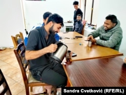 Punëtorë nga Nepali në një shtëpi të marrë me qira në Kragujevc, 13 dhjetor 2025.