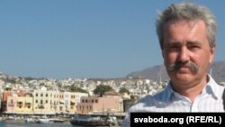 Сяргей Астраўцоў