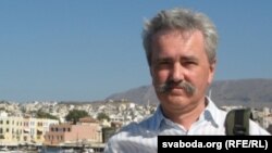 Сяргей Астраўцоў