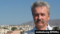 Сяргей Астраўцоў