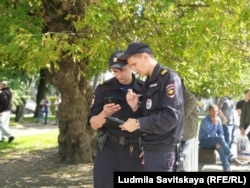 Полиция на митинге в Пскове