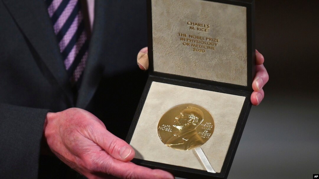 Decizia de a invita Rusia și Belarusul la ceremonia de decernare a Premiilor Nobel a atras critici aspre.