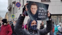 «Я — сотрудник ОМОНа, выходим!»