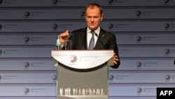 Latvia -- President of the European Council Donald Tusk addresses a final press conference at the end of the fourth European Union (EU) eastern Partnership Summit in Riga, May 22, 2015