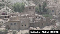 برخی از منازل رهایشی که در اثر زلزله در ولایت خوست تخریب شده اند