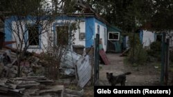 Последствия обстрела дома в Доброполье, Донецкая область, 14 июня 2022 года