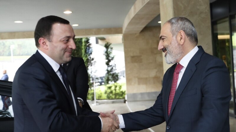 Ираклий Гарибашвили отбыл с рабочим визитом в Ереван