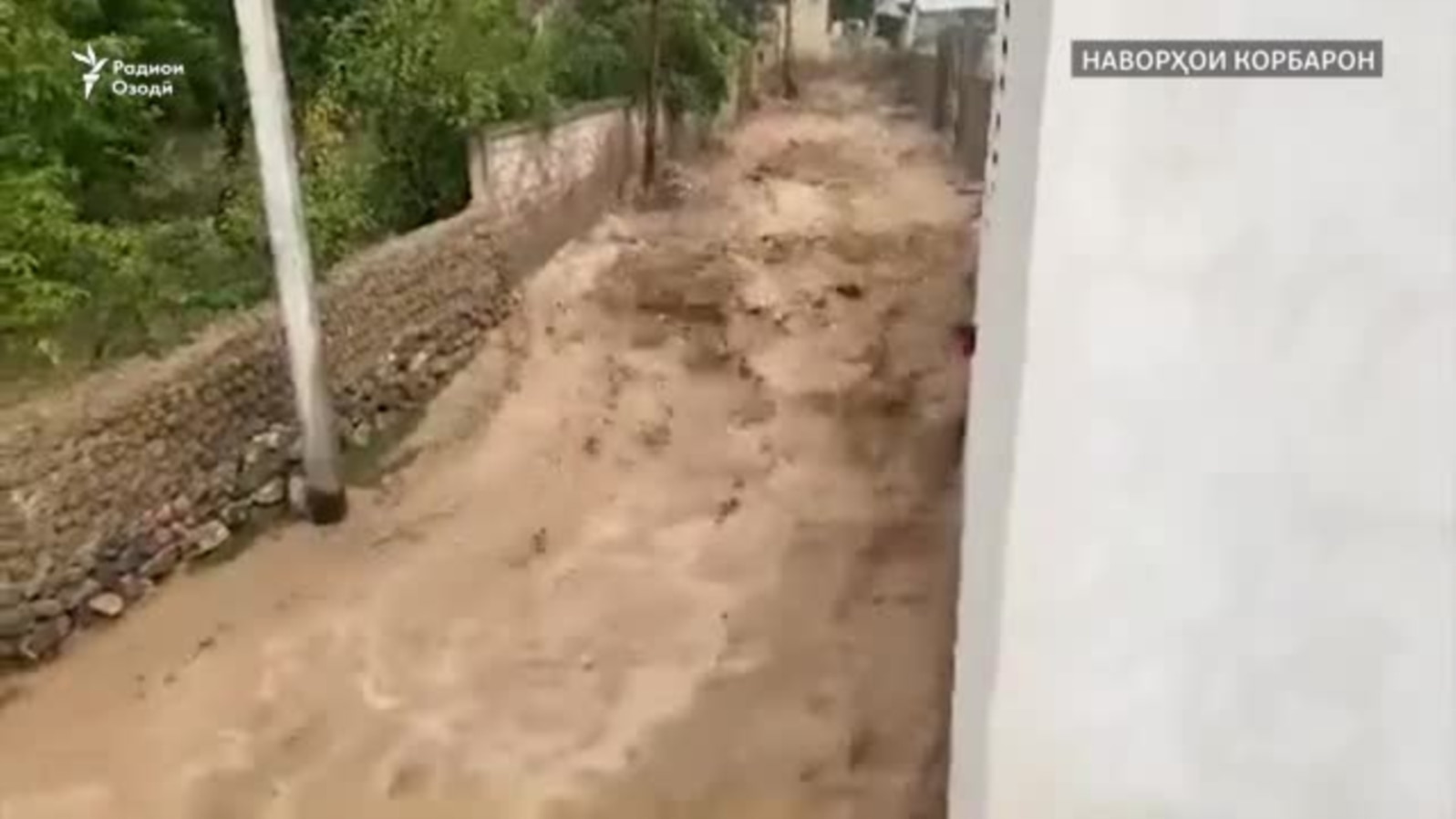 Сел хонаву иншооти мардумро дар Ворух вайрон кард