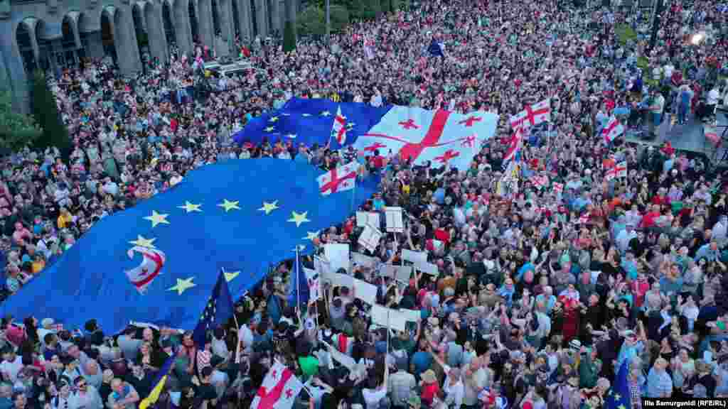 Thousands of Georgians rallied in Tbilisi on July 3 in support of European integration. &nbsp;
