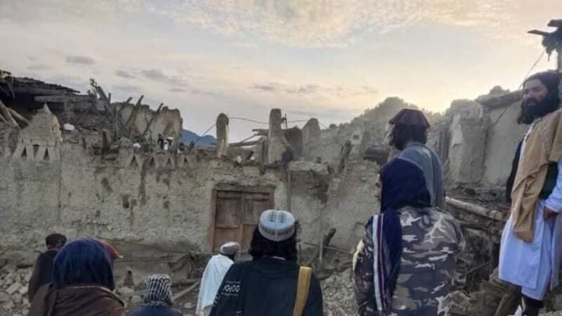 افغان زلزله ځپلي د ژوندانه لومړنیو توکو د نشتون یا کمښت سره مخ دي
