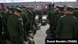 Regruti ruske vojske u bazi u Jegoršinu pre početka službe u oružanim snagama Rusije u junu.