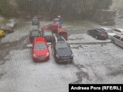 Pe 14 iunie 2022, în București, a fost grindină. Meteorologii au dat al doilea cod roșu de precipitații din istorie, pentru Capitală.