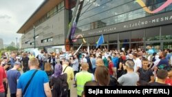 Anti-LGBT protest, pod nazivom "Vratite nam dugu", organizira kao i prethodnih godina Sanin Musa, predsjednik stranke "Vjera. Narod. Država".