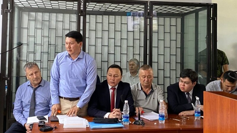 Гособвинение по делу об октябрьских событиях просит для Атамбаева 12 лет лишения свободы