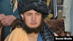 مهدی مجاهد از فرماندهان هزاره تبار طالبان که حالا در برابر طالبان در بلخاب می جنگد
