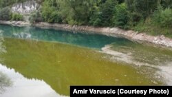 Bosna i Hercegovina (BiH), neprečišćene otpadne vode iz bivšeg UNIS-ovog industrijskog kompleksa u Konjicu najčešće se bez pročišćavanja ispušta u Neretvu, kažu iz ekološkog udruženja Zeleni Neretva. Izvor: Udruženje Zeleni Neretva