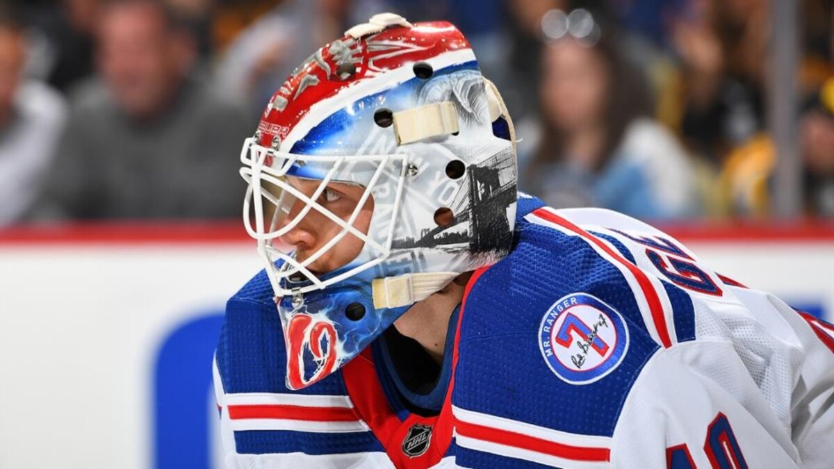 Той е първият българин в историята, пробил в Националната хокейна