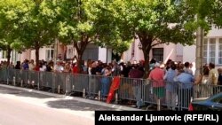 Protest građana ispred Vlade Crne Gore zbog Temeljnog ugovora sa SPC. Podgorica 30. jun 2022.