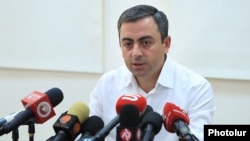 Armenia - Opposition leader Ishkhan Saghatelian holds a news conference in Yerevan, July 11, 2022.