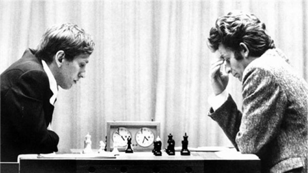 През 1972 г. това е световно политическо събитие, а не