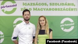 Szabó Rebeka országgyűlési képviselő és Tordai Bence frakcióvezető, a párbeszéd két új társelnöke 2020. július 10-én (fotó: Párbeszéd Magyarországért Facebook-oldala)