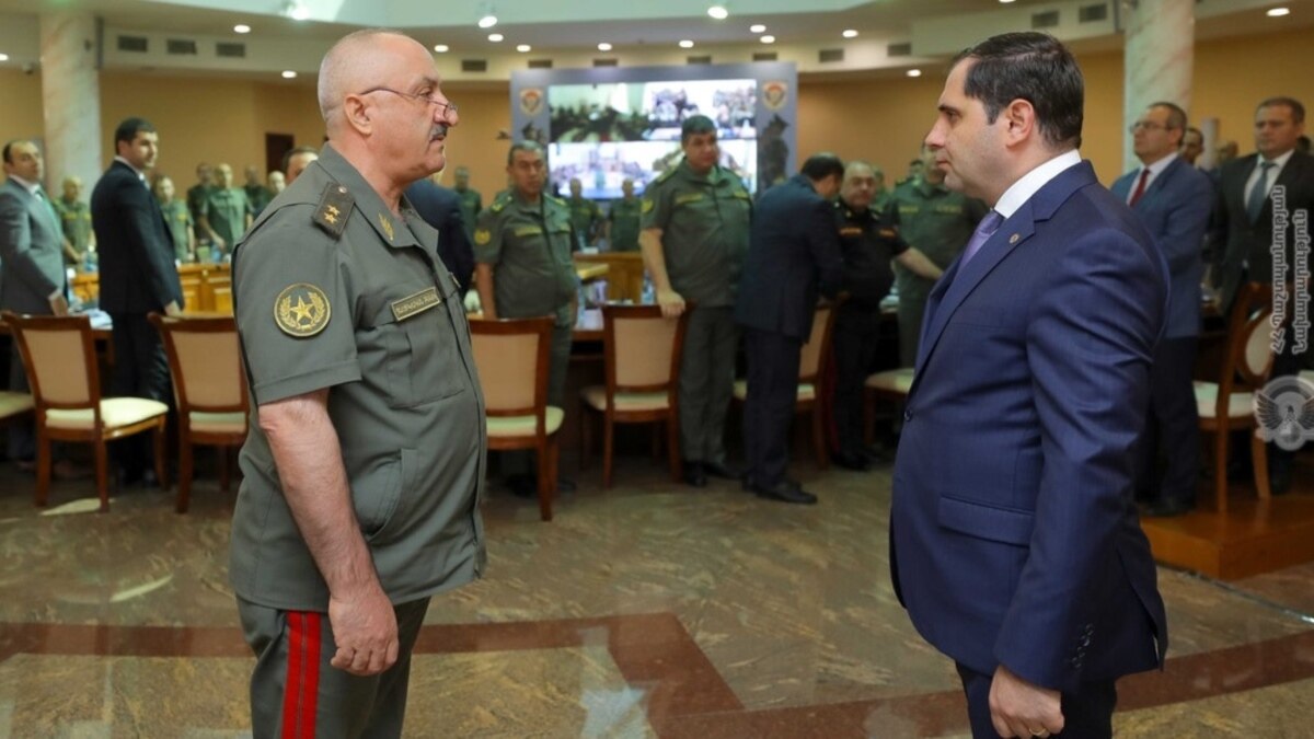 Armenia Shakes Up Military Top Brass