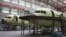 Літаки ТУ-214 у цеху авіаскладання Казанського авіаційного виробничого об'єднання імені С.П. Горбунова. Казань, Росія, 2006 рік