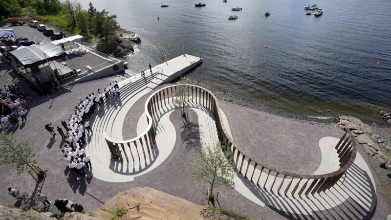 U Norveškoj otkriven spomenik Breivikovim žrtvama