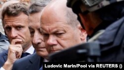 Președintele francez - Emmanuel Macron, cancelarul german - Olaf Scholz, premierul italian - Mario Draghi și președintele române - Klaus Iohannis au fost joi în Ucraina. Au vizitat Irpin și s-au întâlnit cu președintele ucrainean, Volodimir Zelenski.