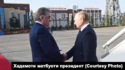 Presidenti rus Vladimir Putin në Taxhikistan, në udhëtimin e tij të parë jashtë vendit që nga fillimi i operacionit ushtarak të Rusisë në Ukrainë më 24 shkurt.