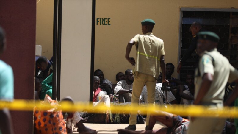 Из размытой ливнями тюрьмы в Нигерии сбежали 118 заключённых