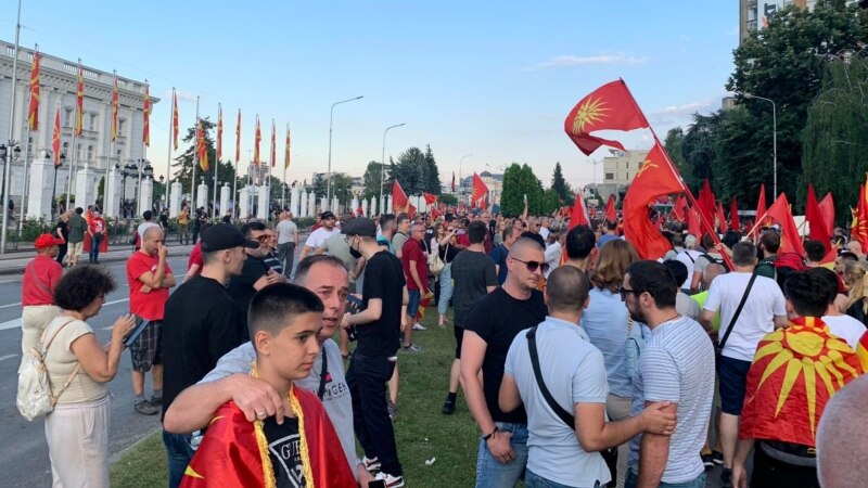 Bllokada në gjithë Maqedoninë e V. kundër propozimit francez