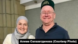 Преподаватель татарского в Аризоне Алима Салахутдинова и методист Дон Ливингствон
