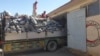 لاری های کمکی اداره مهاجرین سازمان ملل به مناطق زلزله زده فرستاده شده است