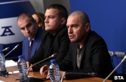  Регионалният министър в оставка Гроздан Караджов и депутатите от 