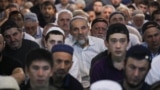 Дагестан, Махачкала, верующие в мечети. Иллюстративная фотография