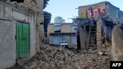 بخشی از یک ساختمان که در اثر زلزله در ولایت پکتیکا ویران شده است