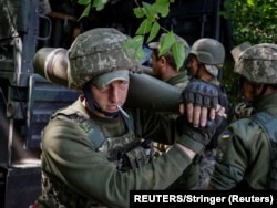 A szabadság nélkül a fronton töltött hónapok megviselhetik az ukrán katonák morálját