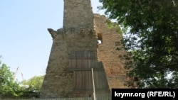 Ремонт Башни Константина в Генуэзской крепости