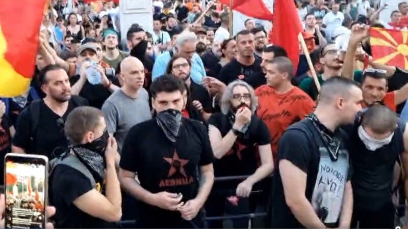Дали Левица ги „киднапира“ протестите?