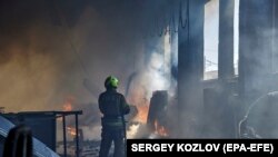 Пожежу, яка виникла пожежа на одному з підприємств через обстріл, вже ліквідували.