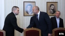 Бугарскиот претседател Румен Радев со преставникот на ИТН, Ташко Јорданов. 